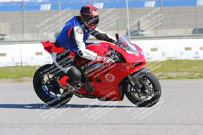 media/Jan-20-2023-Fastrack Riders (Fri) [[f2ad32aba3]]/Level 1/session 3 turn 9/